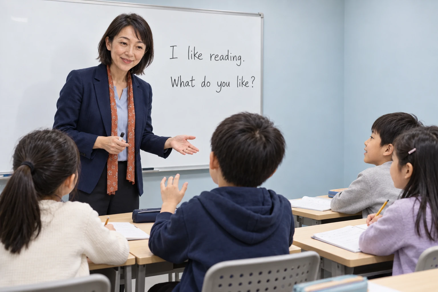 Miss Lau 指導 P1–P6 小學生英文課堂練習的 AI 教學情境示意